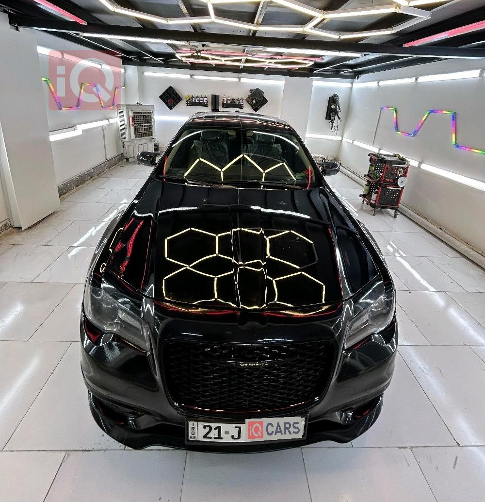 کرایسلەر 300